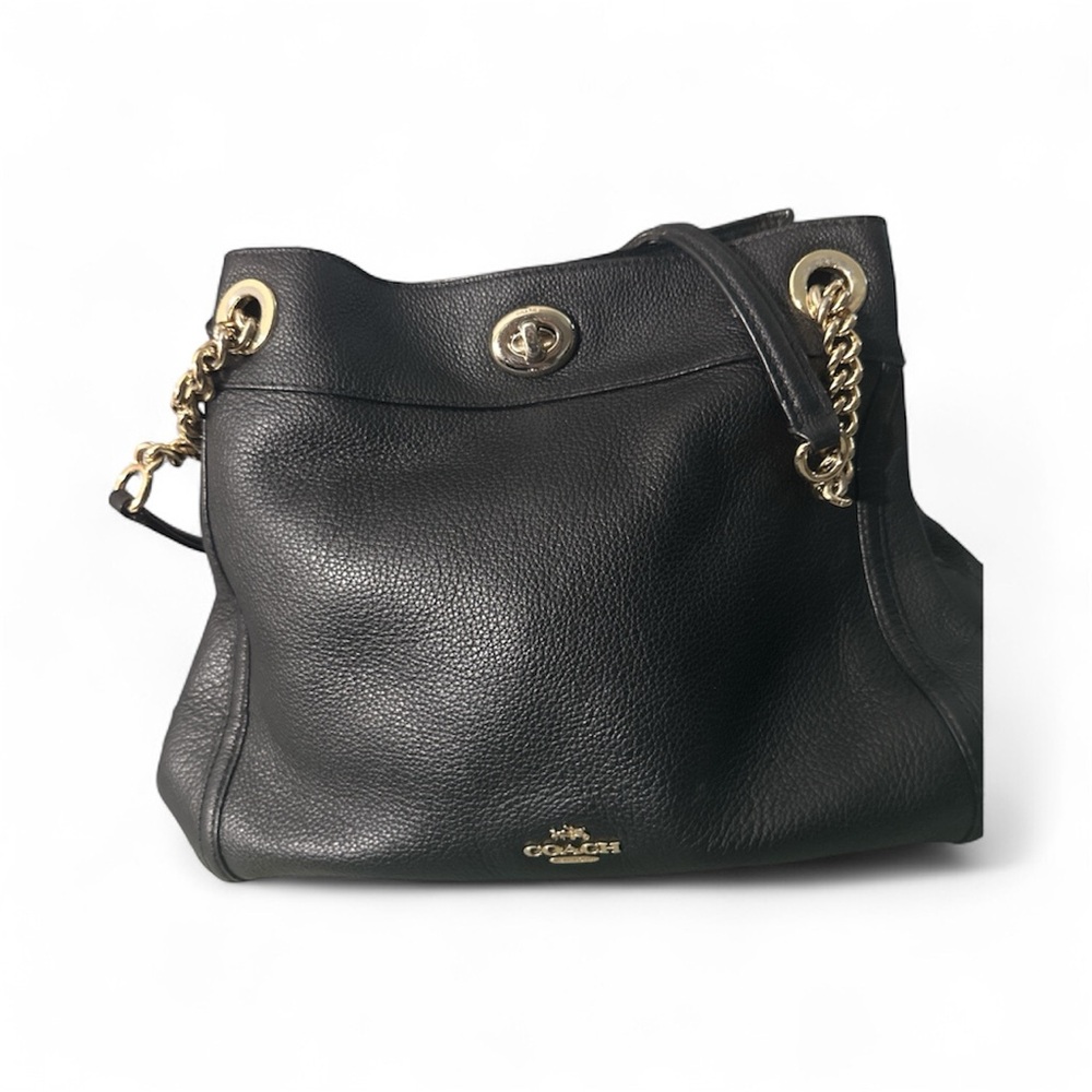 Coach Black pebbled  Leather Chain Shoulder Bag three pockets nice
